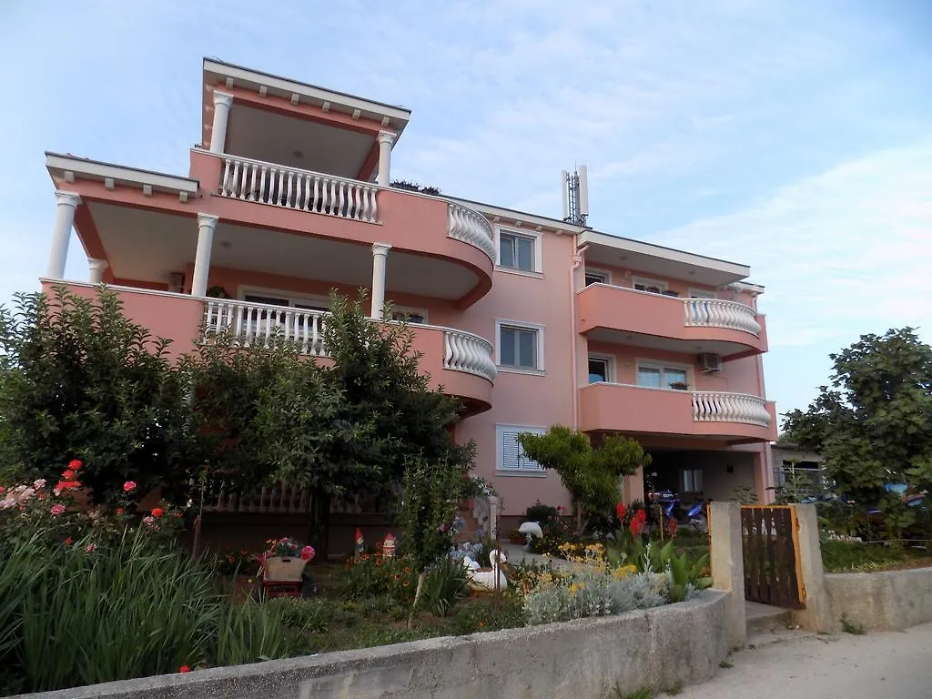 Apartments Sofija 0*, Vrsi Croatia
